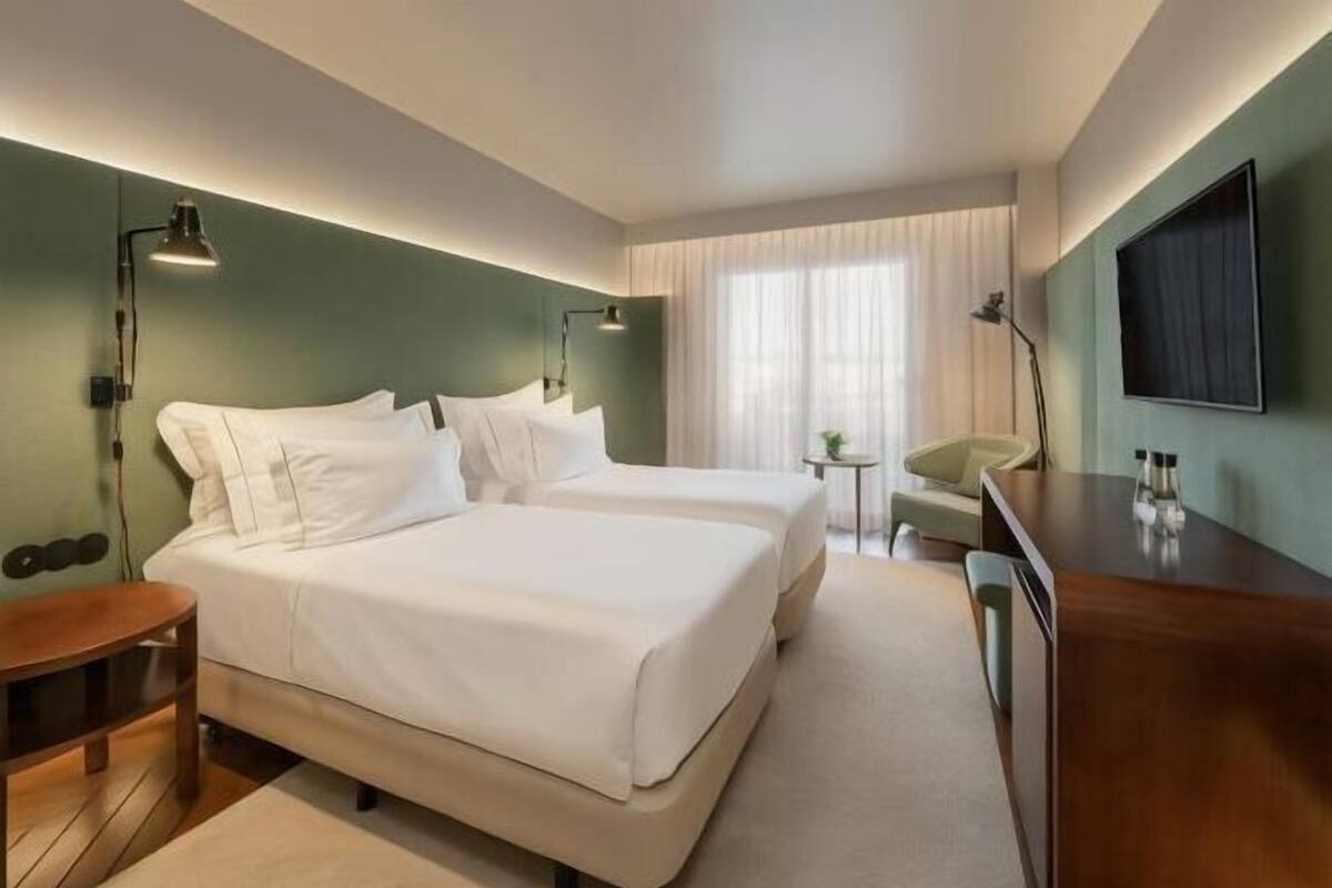 Minibar, Zimmersafe, Schreibtisch, schallisolierte Zimmer