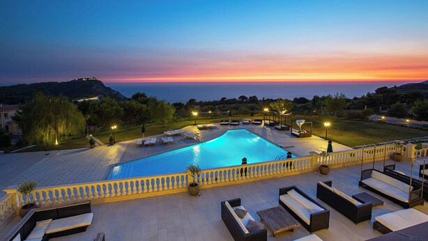 2 outdoor pools, pool umbrellas, sun loungers - Mabely Grand Hotel (Zakynthos)