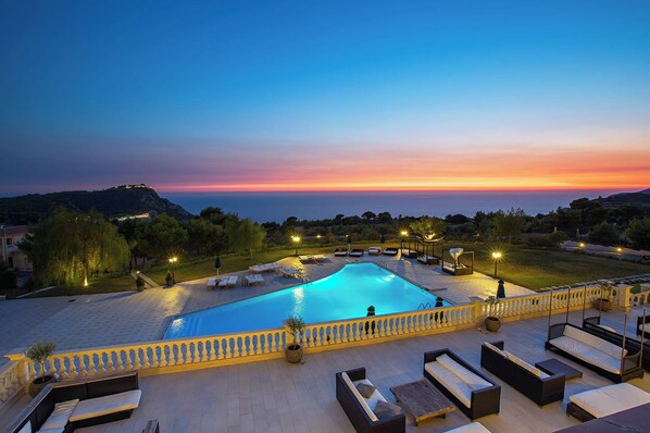 2 outdoor pools, pool umbrellas, sun loungers