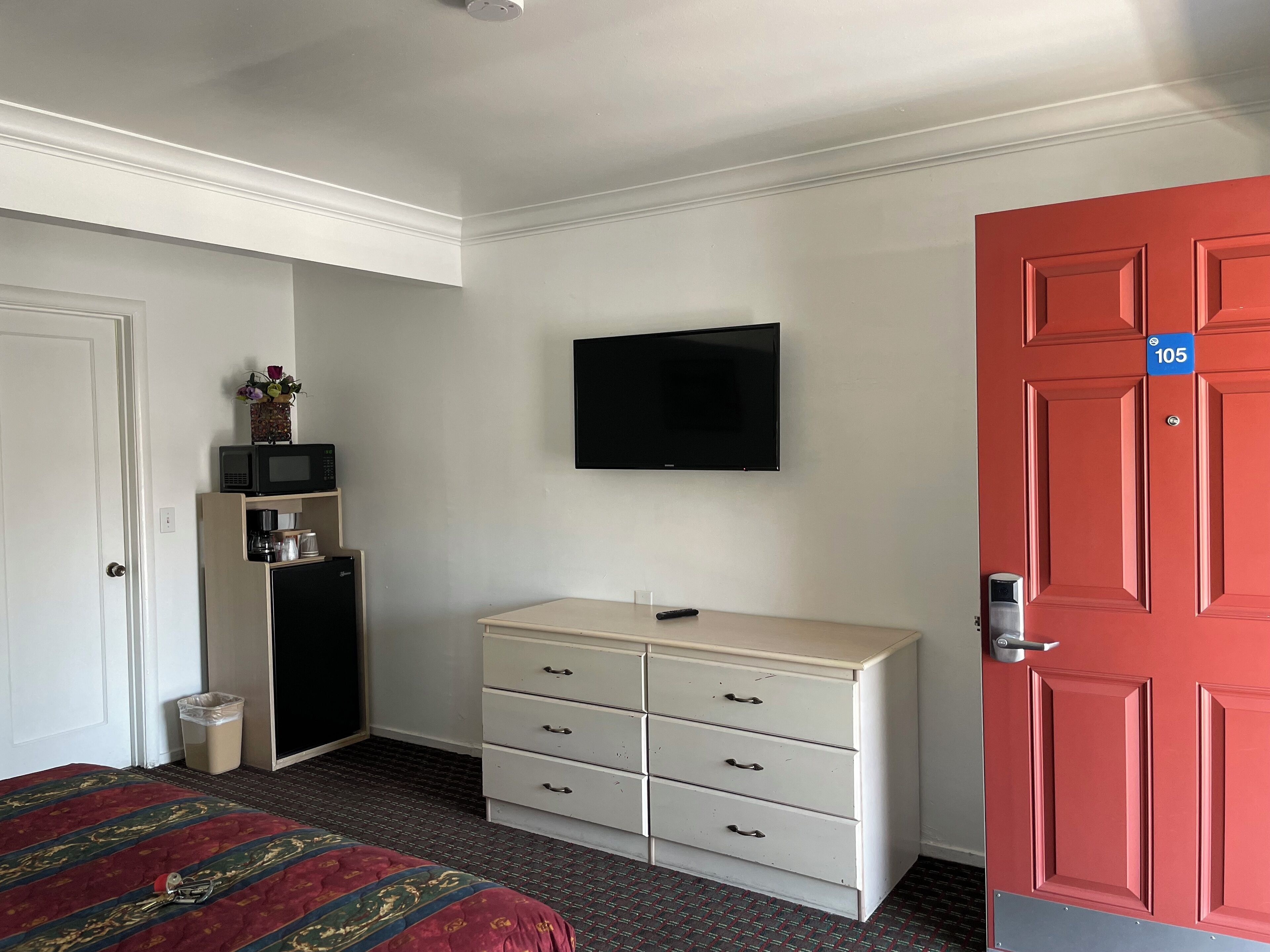Room, 2 Queen Beds, Non Smoking | In-room safe, free WiFi