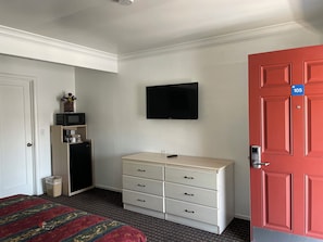 Quarto, 2 camas Queen, para não fumantes | Cofres nos quartos, Wi-Fi de cortesia