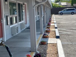 ตู้นิรภัยในห้องพัก, Wi-Fi ฟรี