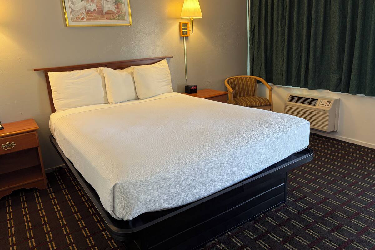 Room, 1 Queen Bed, Non Smoking