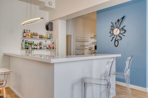 Bar (on property) - Hotel François 1er Cœur de Ville (La Rochelle)