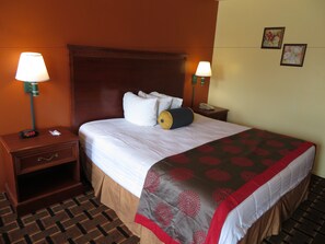 Room | Desk, free WiFi, bed sheets