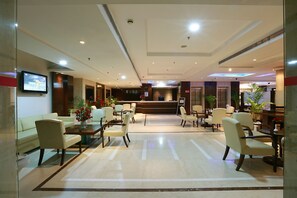 Coin salon dans le hall