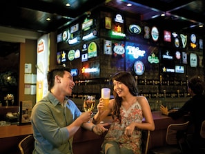 Bar (on property) - Resorts World Genting - First World Hotel (Genting Highlands)