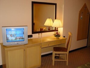 Minibar, tabla de planchar con plancha, cunas gratuitas y wifi gratis 