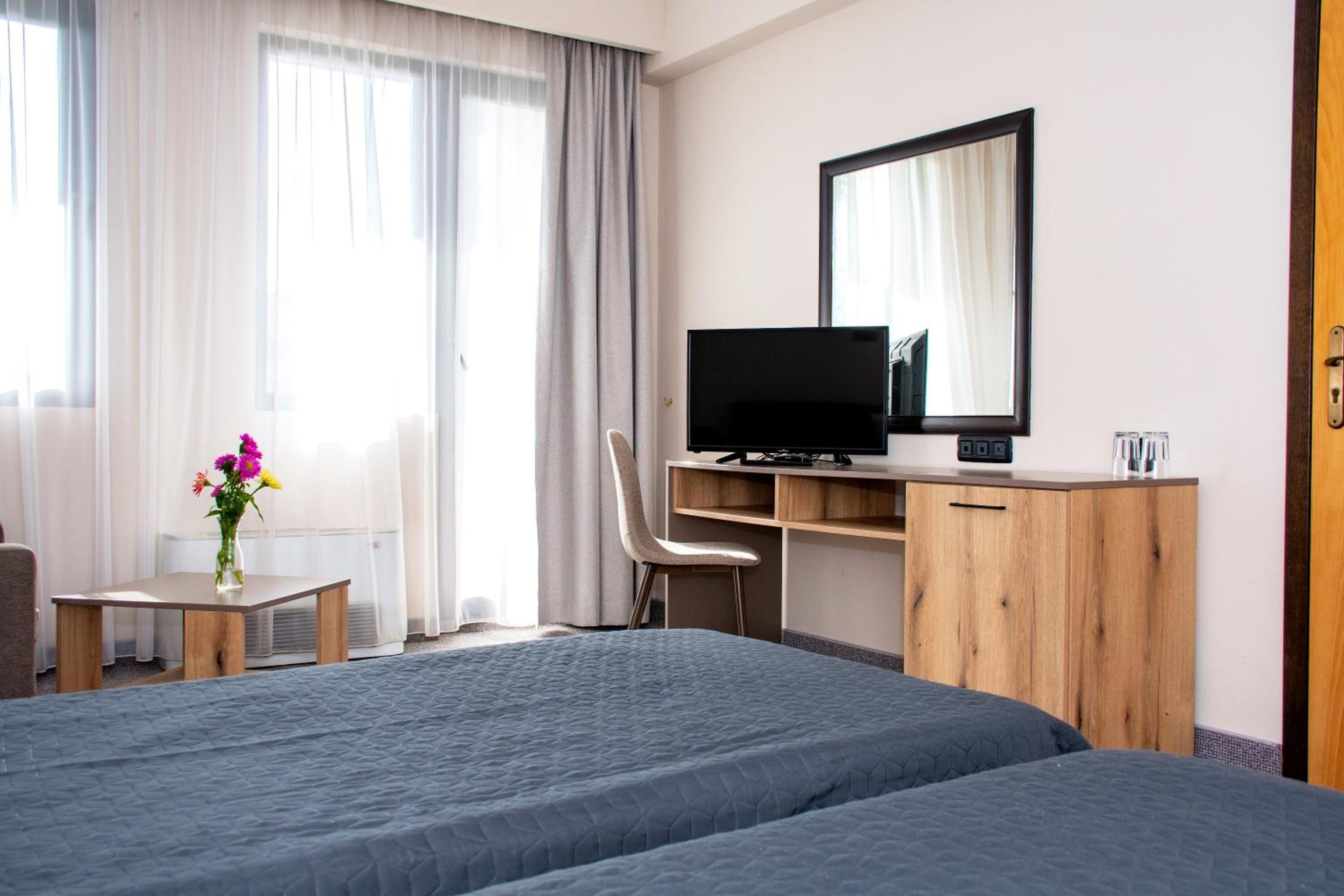 Minibar, fer et planche à repasser, lits bébé (gratuits), Wi-Fi gratuit