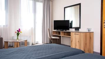 Minibar, fer et planche à repasser, lits bébé (gratuits), Wi-Fi gratuit