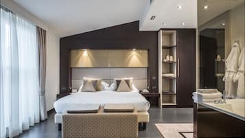 Suite Prestige | 1 habitación, caja de seguridad en la habitación y escritorio