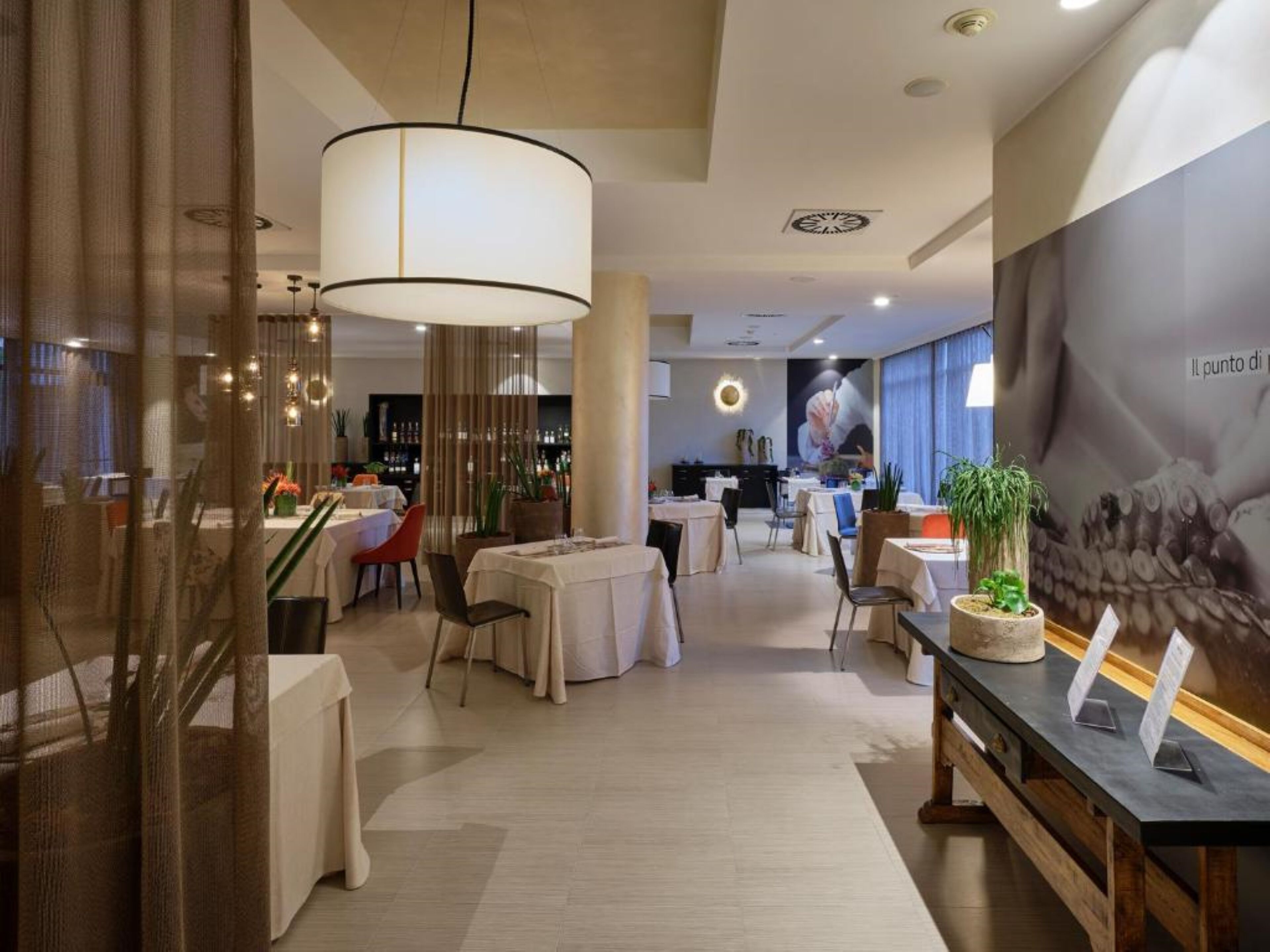 lunch and dinner served, al fresco dining