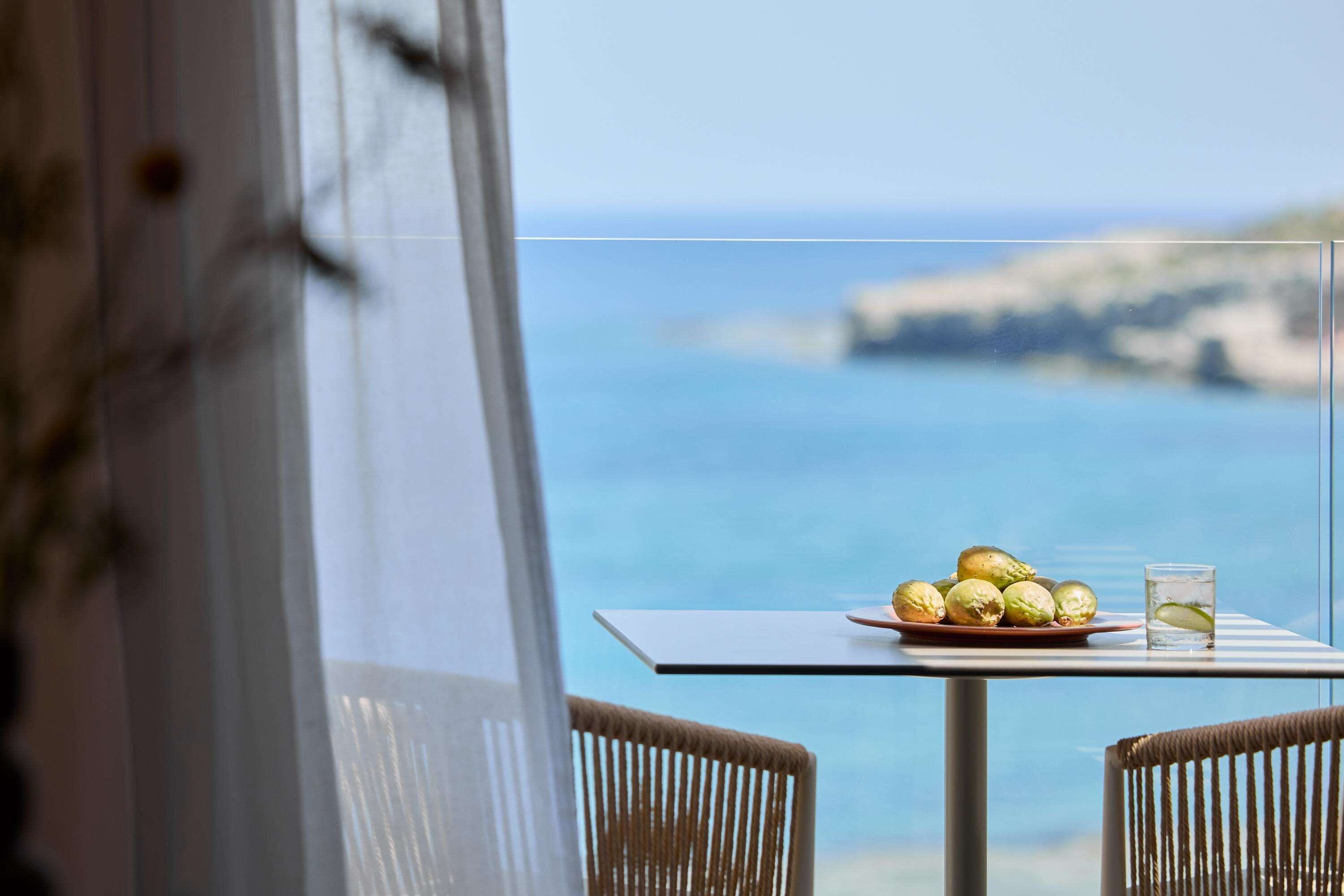 Superior Deluxe with Sharing Pool & Sea View | Premium bedding, in-room safe, desk, laptop workspace