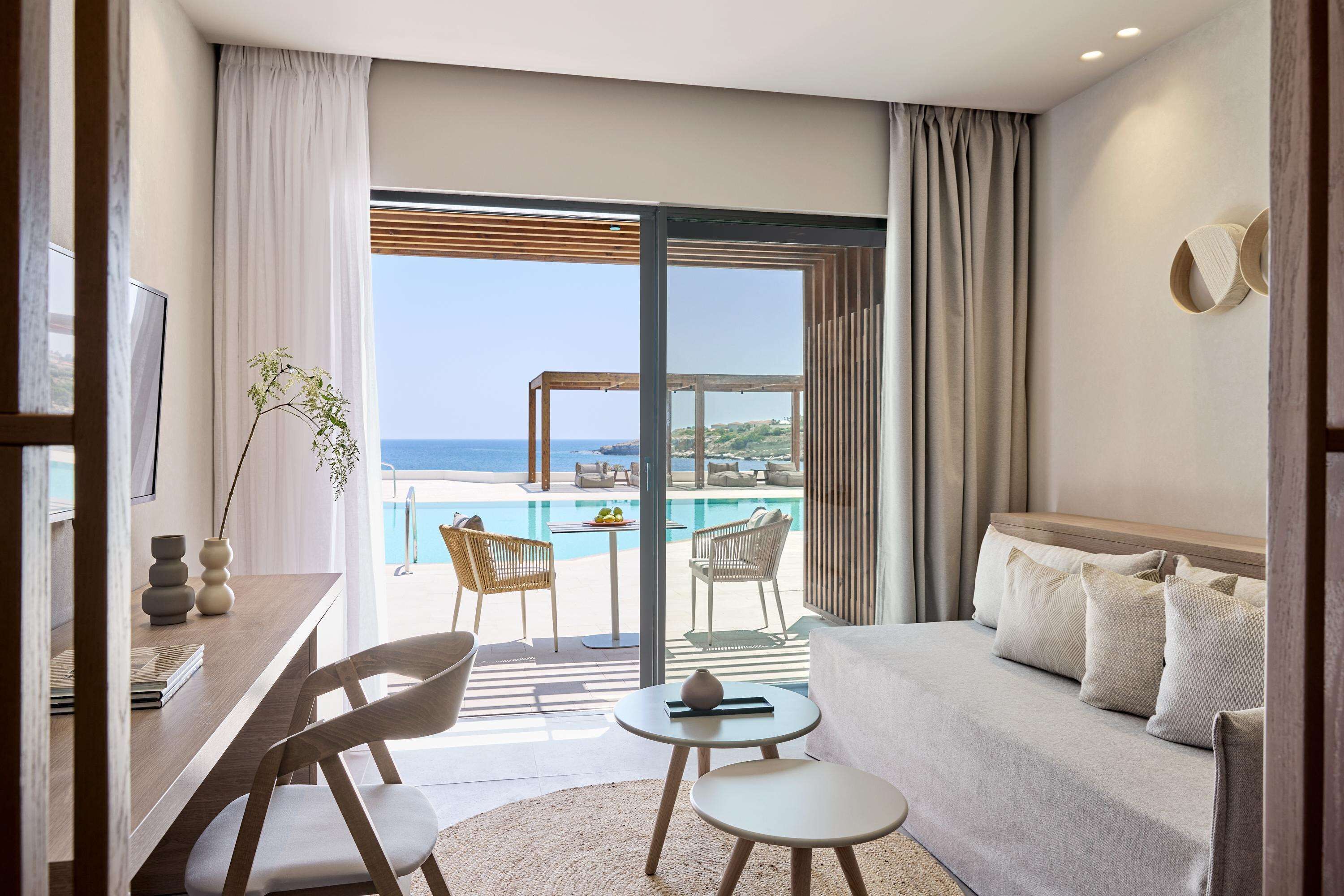 Premium bedding, in-room safe, desk, laptop workspace