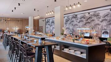 Dagelijks ontbijtbuffet (EUR 19 per persoon)