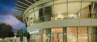 NH Lyon Airport
