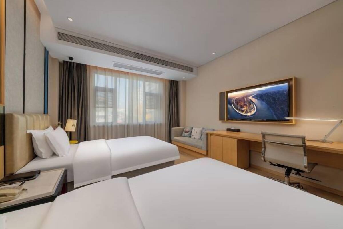 In-room safe, rollaway beds, free WiFi