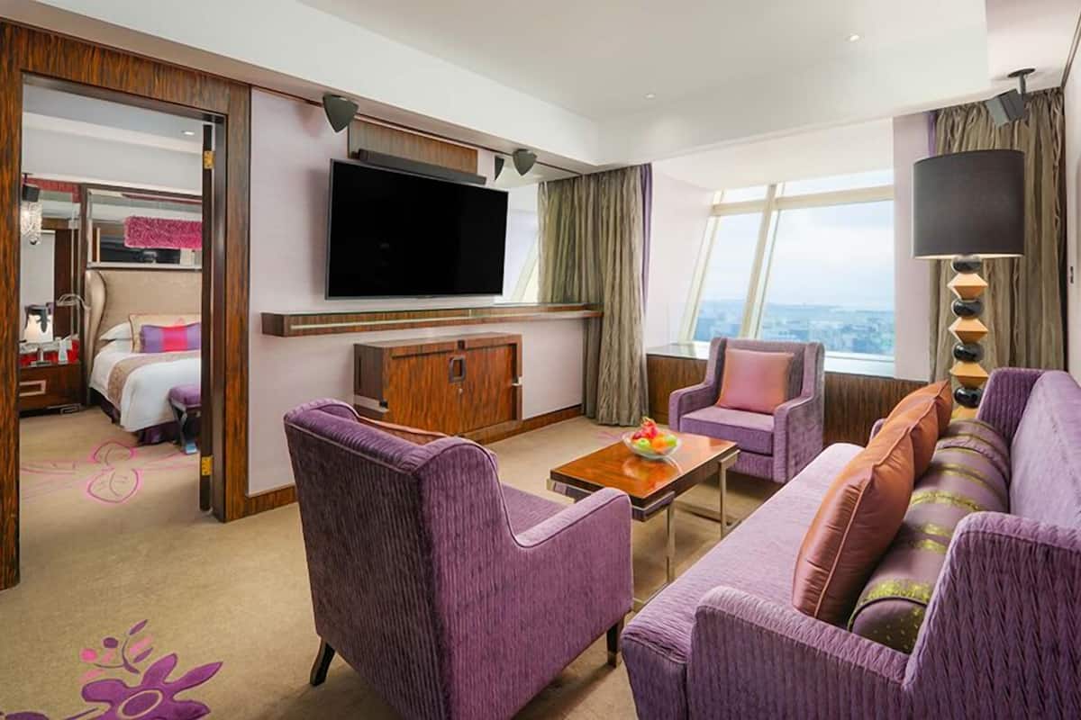 superior suite | 1 bedroom, minibar, in-room safe, desk