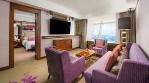 Superior Suite | Minibar, in-room safe, desk, iron/ironing board