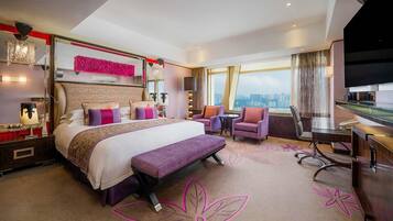 1 bedroom, minibar, in-room safe, desk