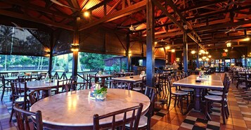 Breakfast and lunch served, Malaysian cuisine