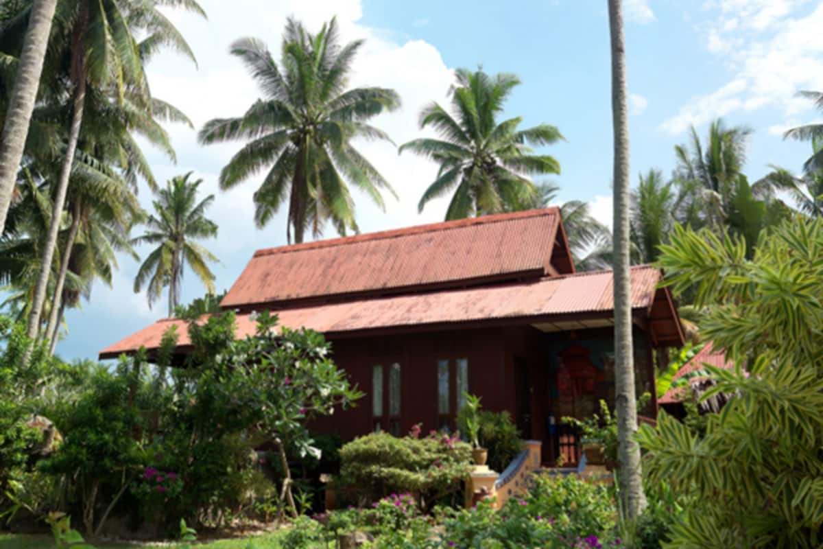 One Bedroom Villa | Minibar, in-room safe, desk, rollaway beds
