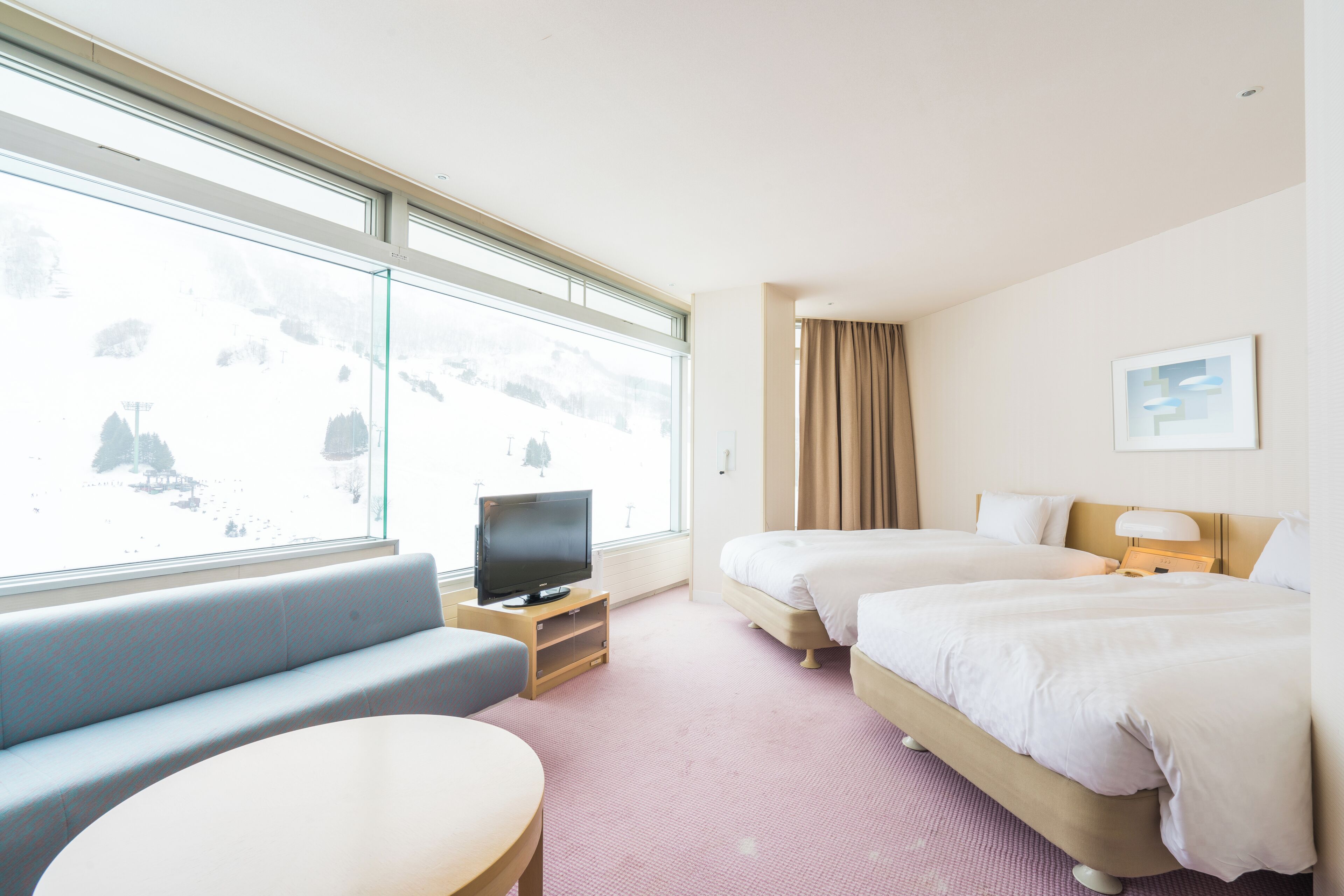 Building#2 Family Twin A_Ski Run View, Non Smoking