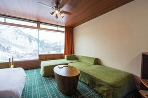 房內夾萬、遮光窗簾/窗簾、熨斗/熨衫板、免費 Wi-Fi