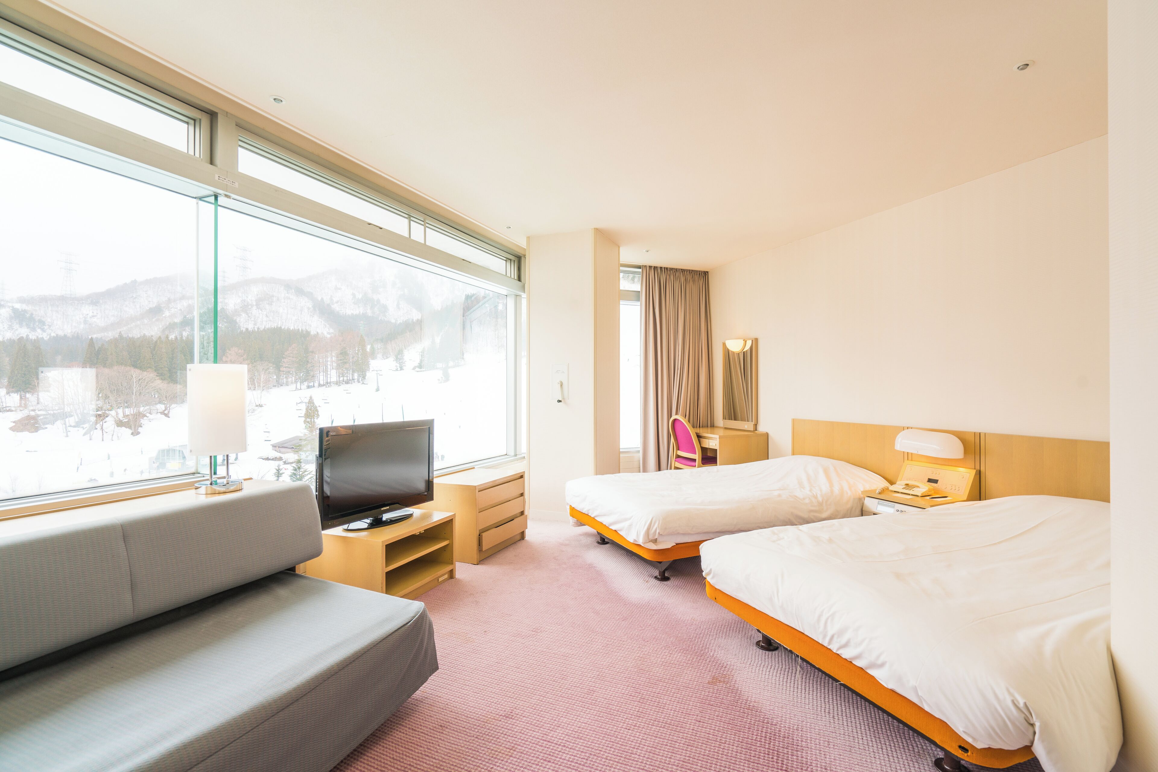 Building#2 Family Twin C_River Side View, Non Smoking