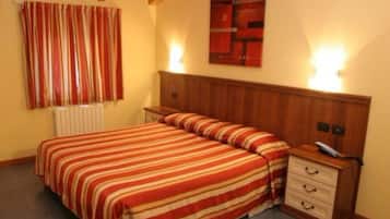 Down duvets, minibar, in-room safe, free WiFi