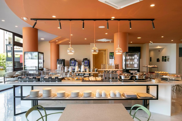 Esmorzar diari d'estil bufet (9.50 EUR per persona)