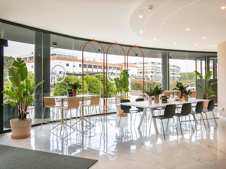 Lobby. B&B HOTEL Latina