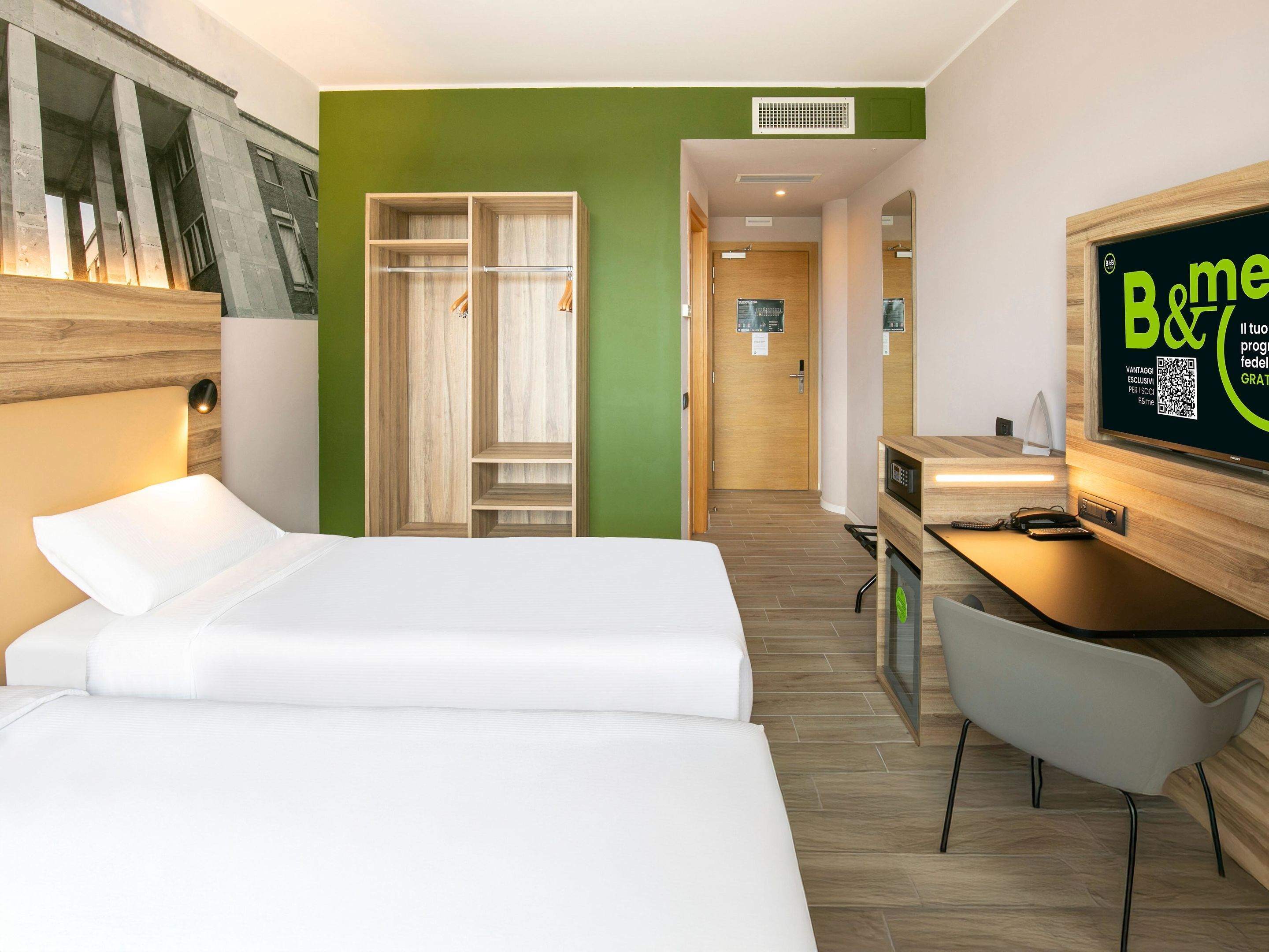 Twin Room | Desk, free WiFi