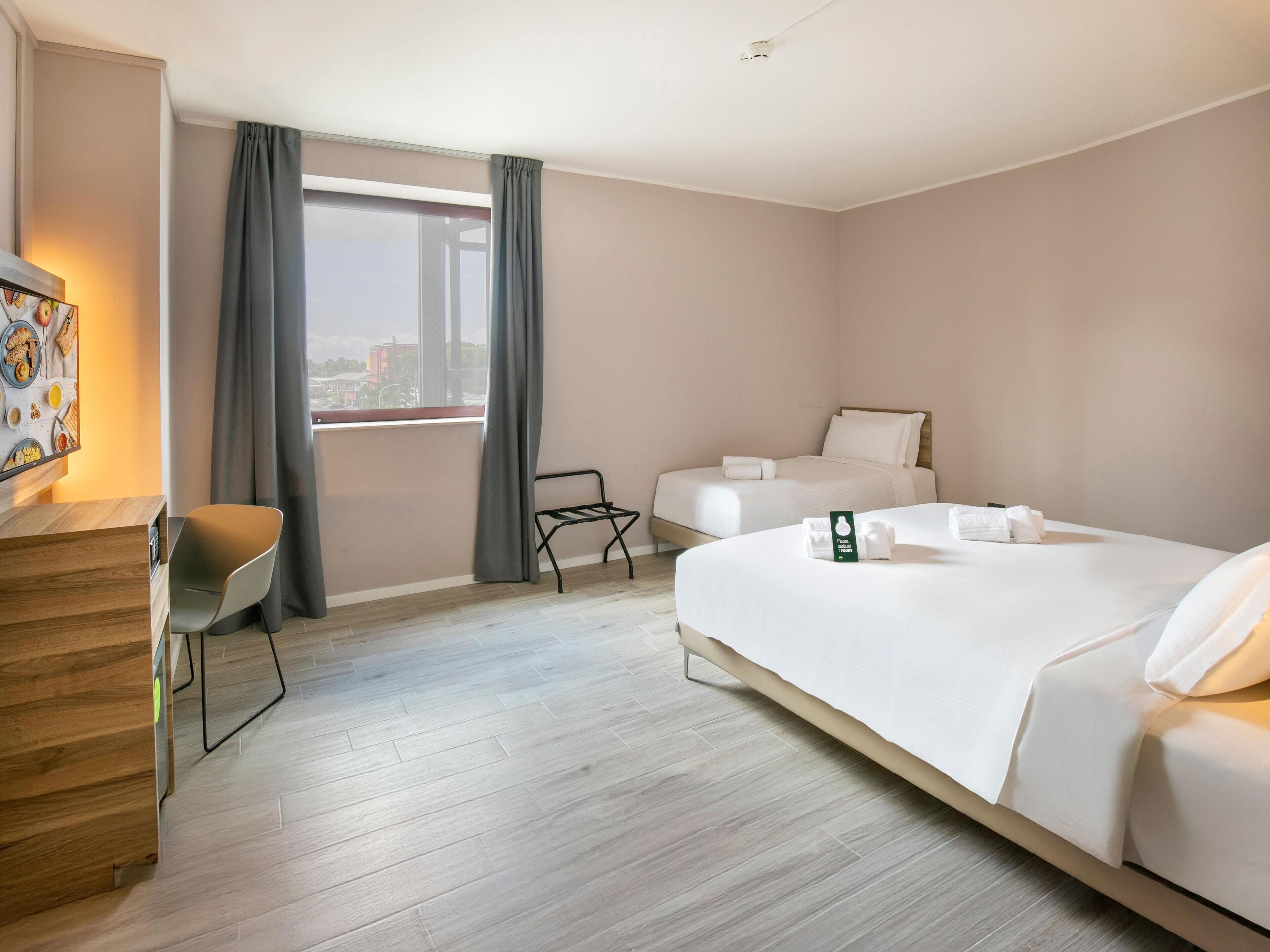 Triple Room (Accessible) | Desk, free WiFi