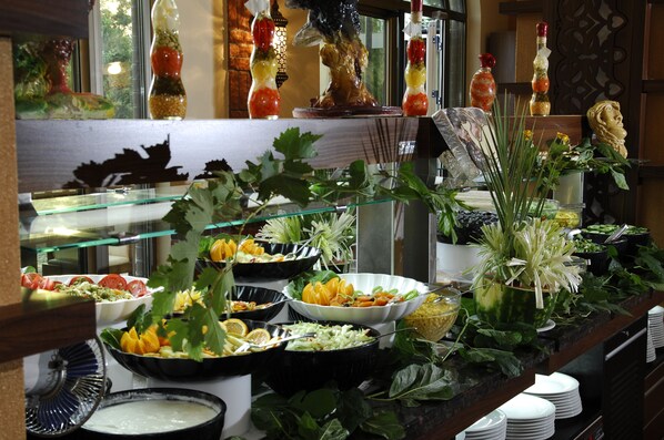 Breakfast (EUR 6 per person) - Bella Vista Suit Hotel (Alanya)
