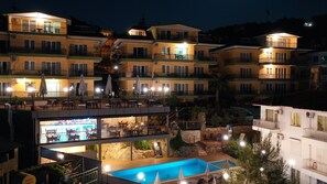 Front of property – evening/night - Bella Vista Suit Hotel (Alanya)