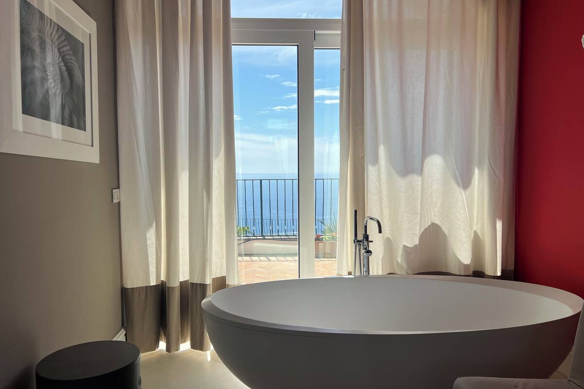suite, terrace, sea view | deep-soaking bathtub