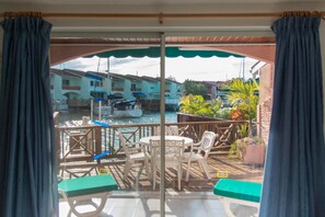 Villa estándar, 2 habitaciones, vistas al puerto deportivo (235F) | Vistas desde la habitación