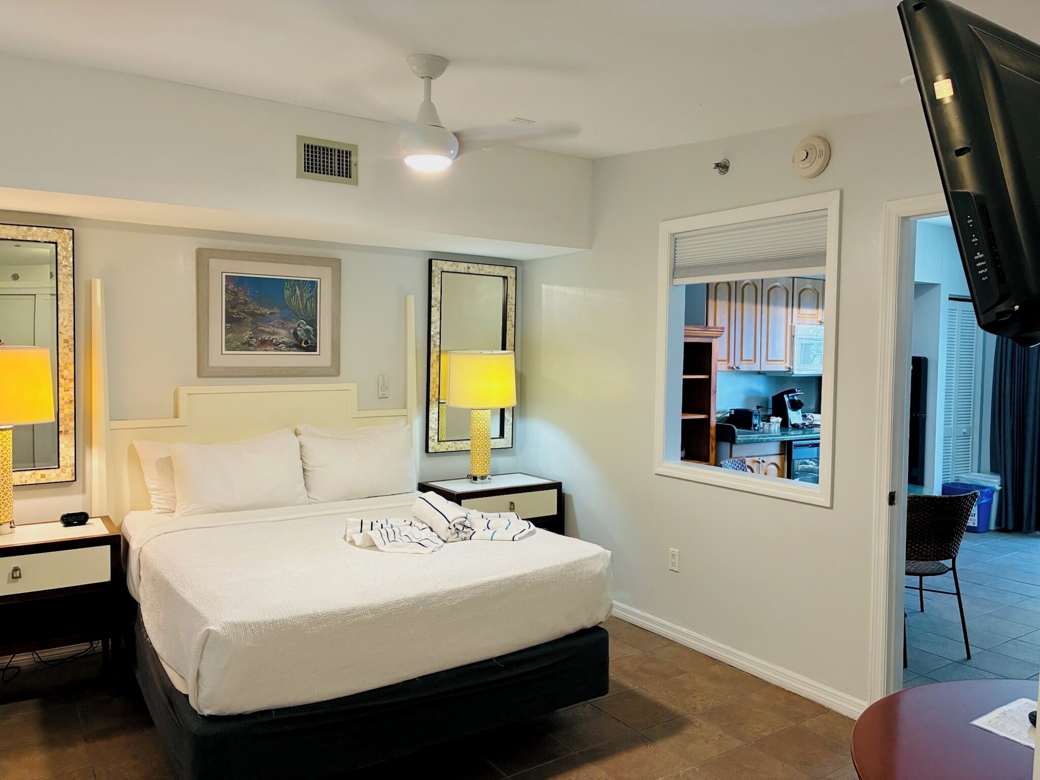 Coffres-forts dans les chambres, rideaux occultants