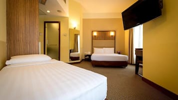 Laptop workspace, iron/ironing board, free WiFi, bed sheets