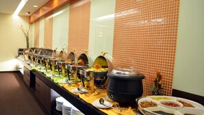 Frokost serveres
