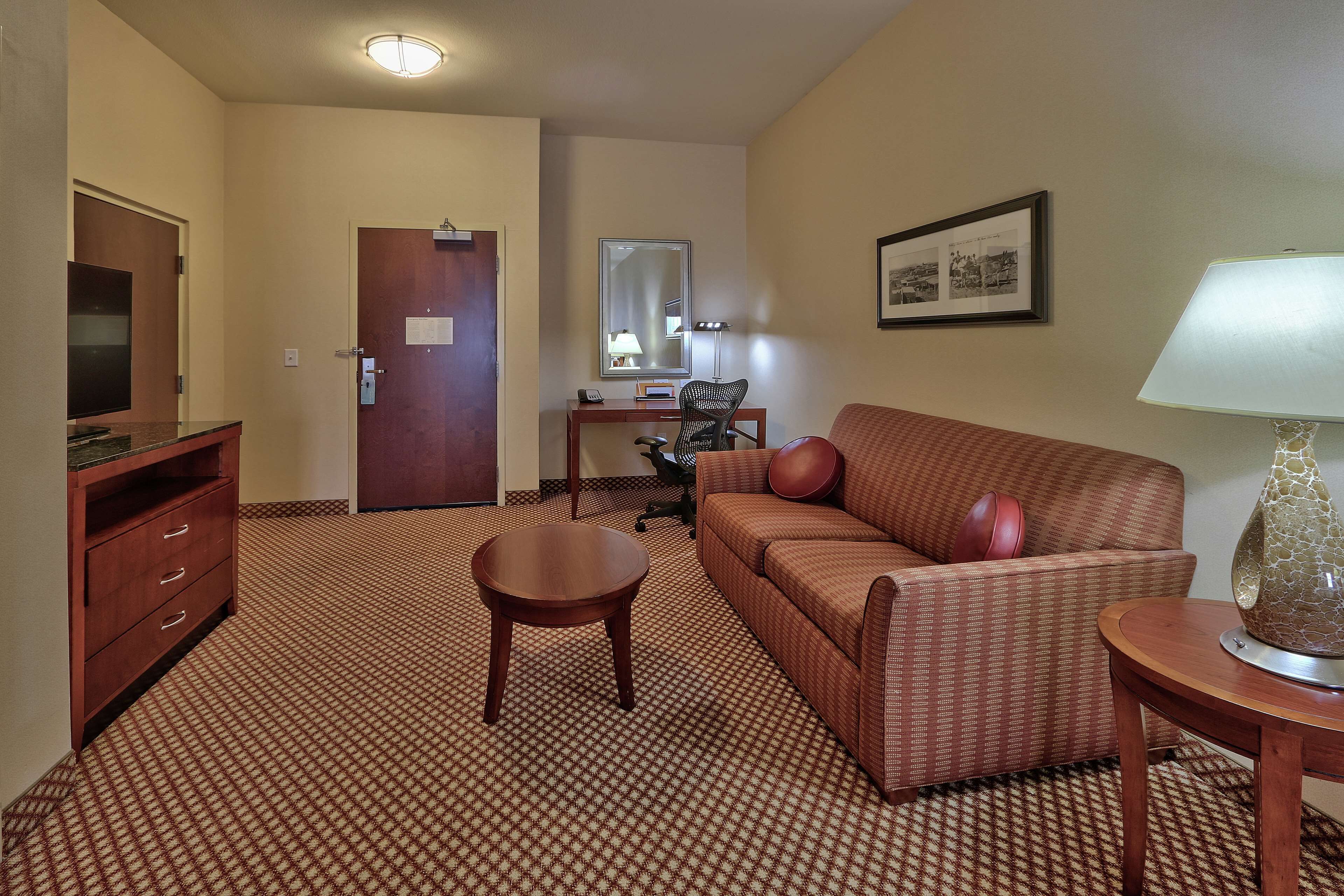 hypo-allergenic bedding, in-room safe, desk, iron/ironing board