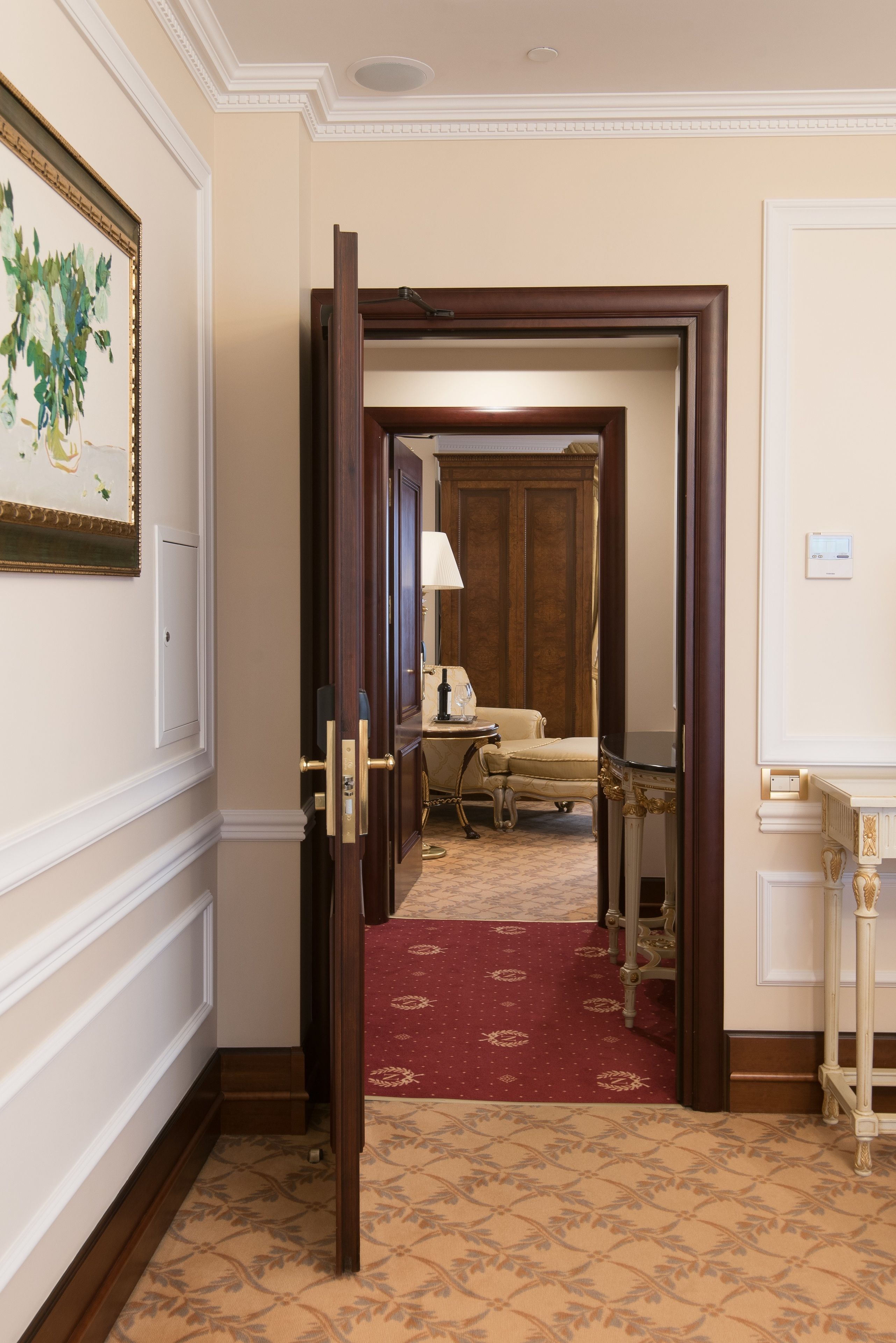 executive suite, 2 bedrooms | living area | plasma tv, pay films