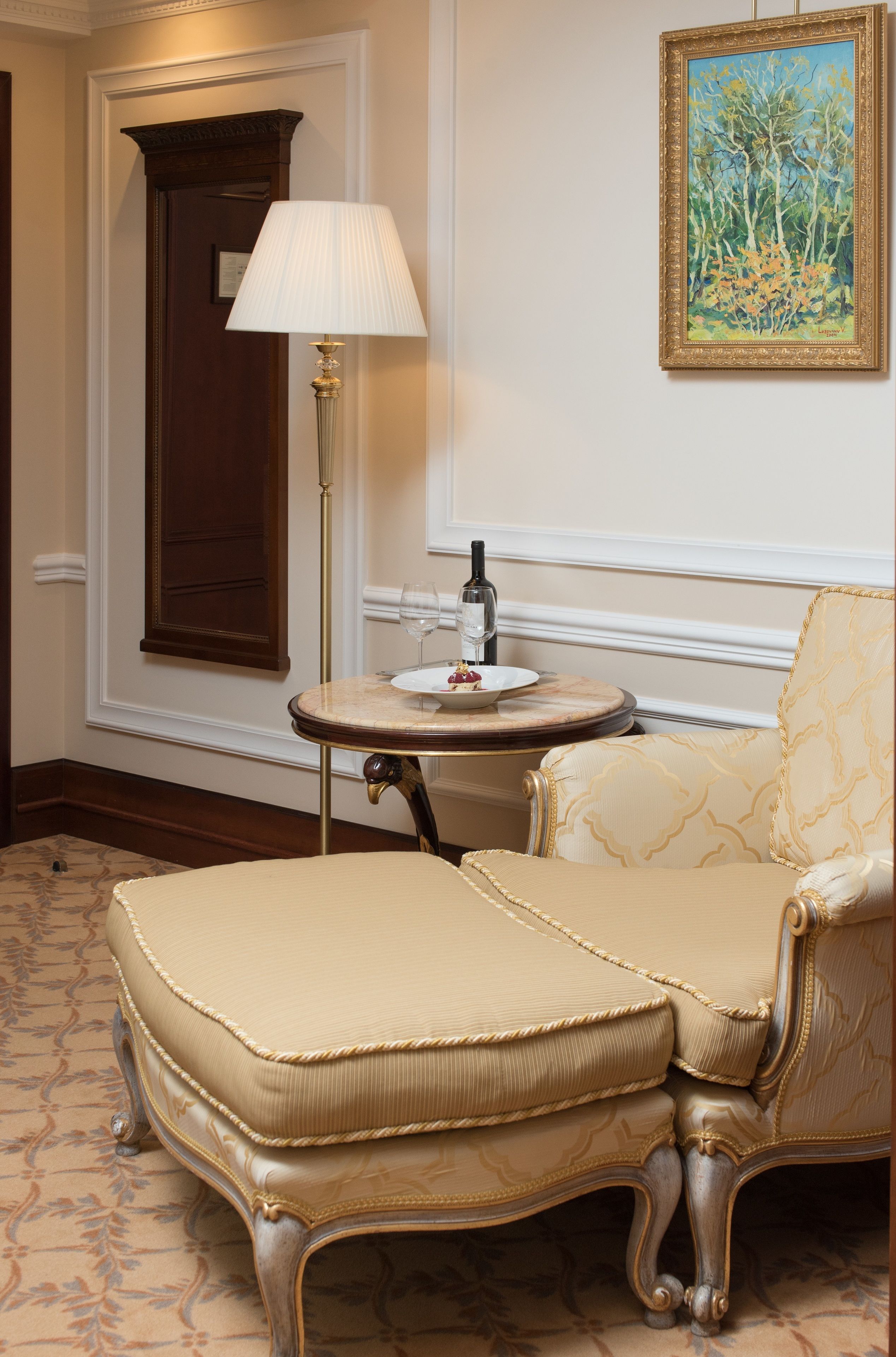 junior suite | frette italian sheets, premium bedding, pillow-top beds, minibar