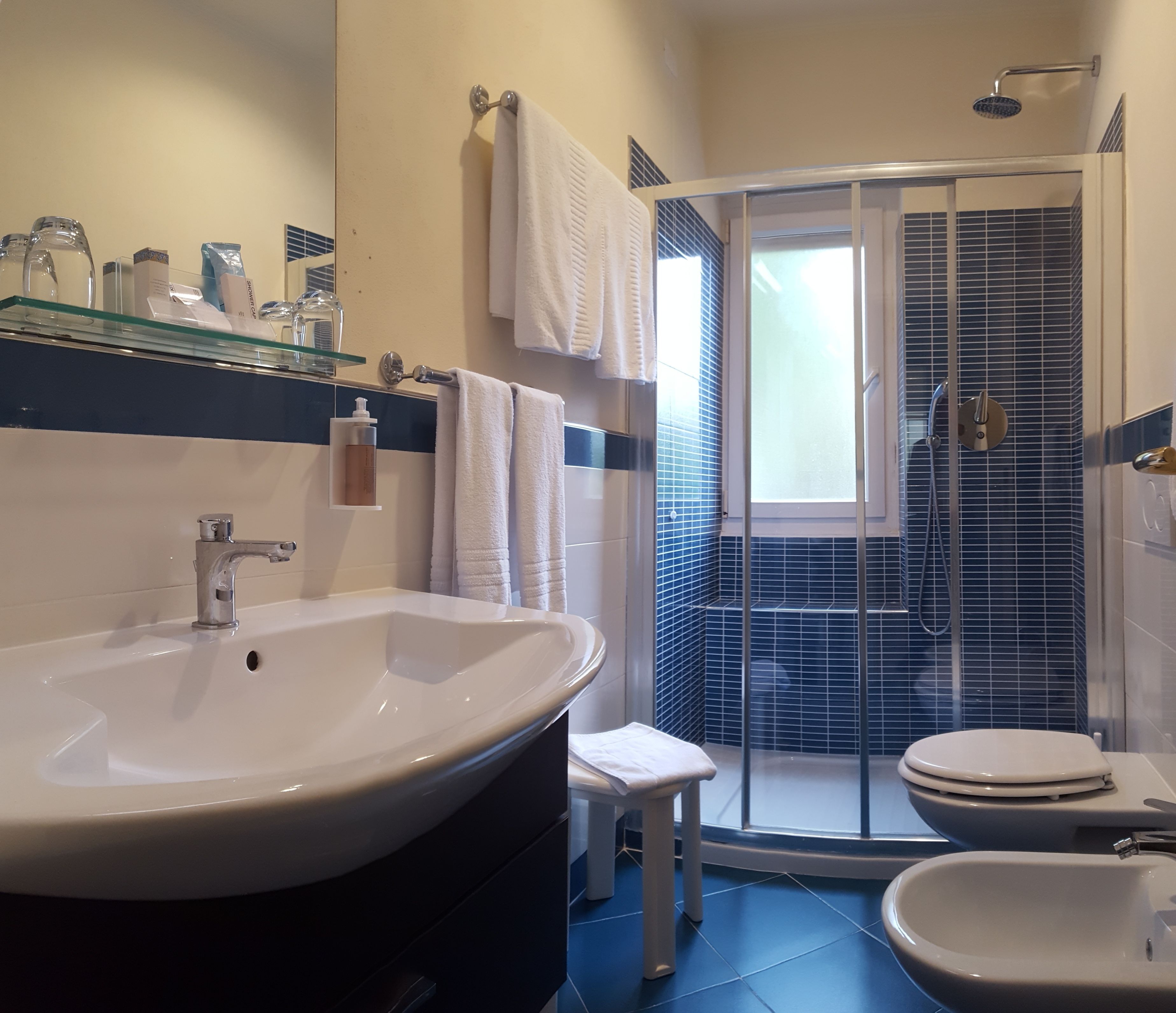 double room, balcony | bathroom | shower, free toiletries, hair dryer, slippers