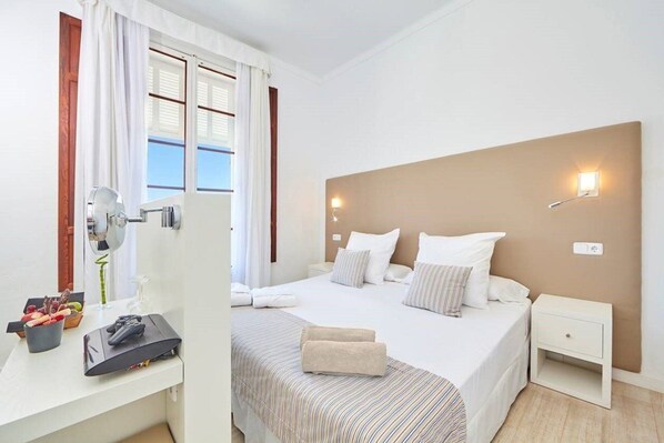 1 makuuhuone, tallelokero huoneessa, työpöytä, ilmainen Wi-Fi