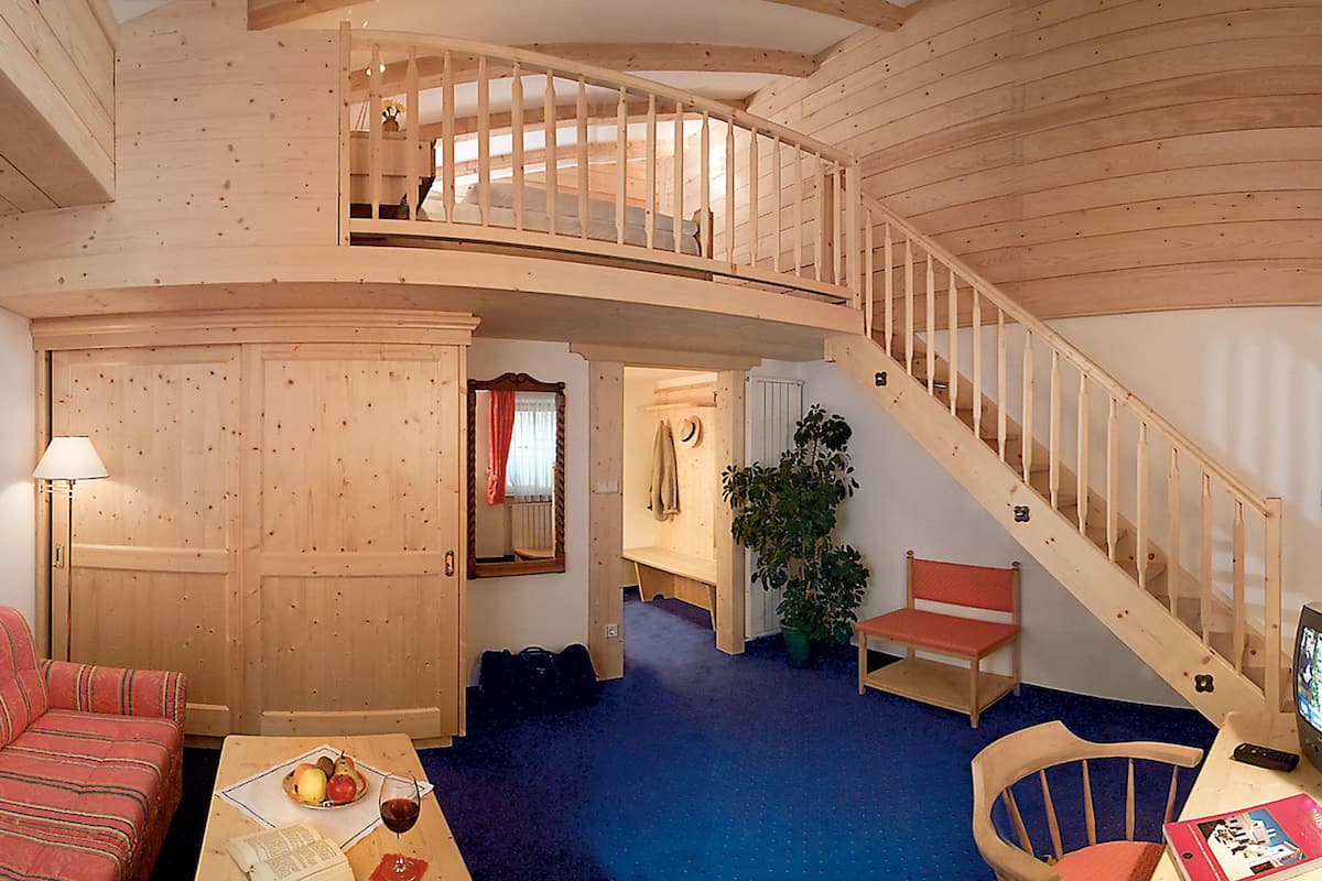 Suite | Living area
