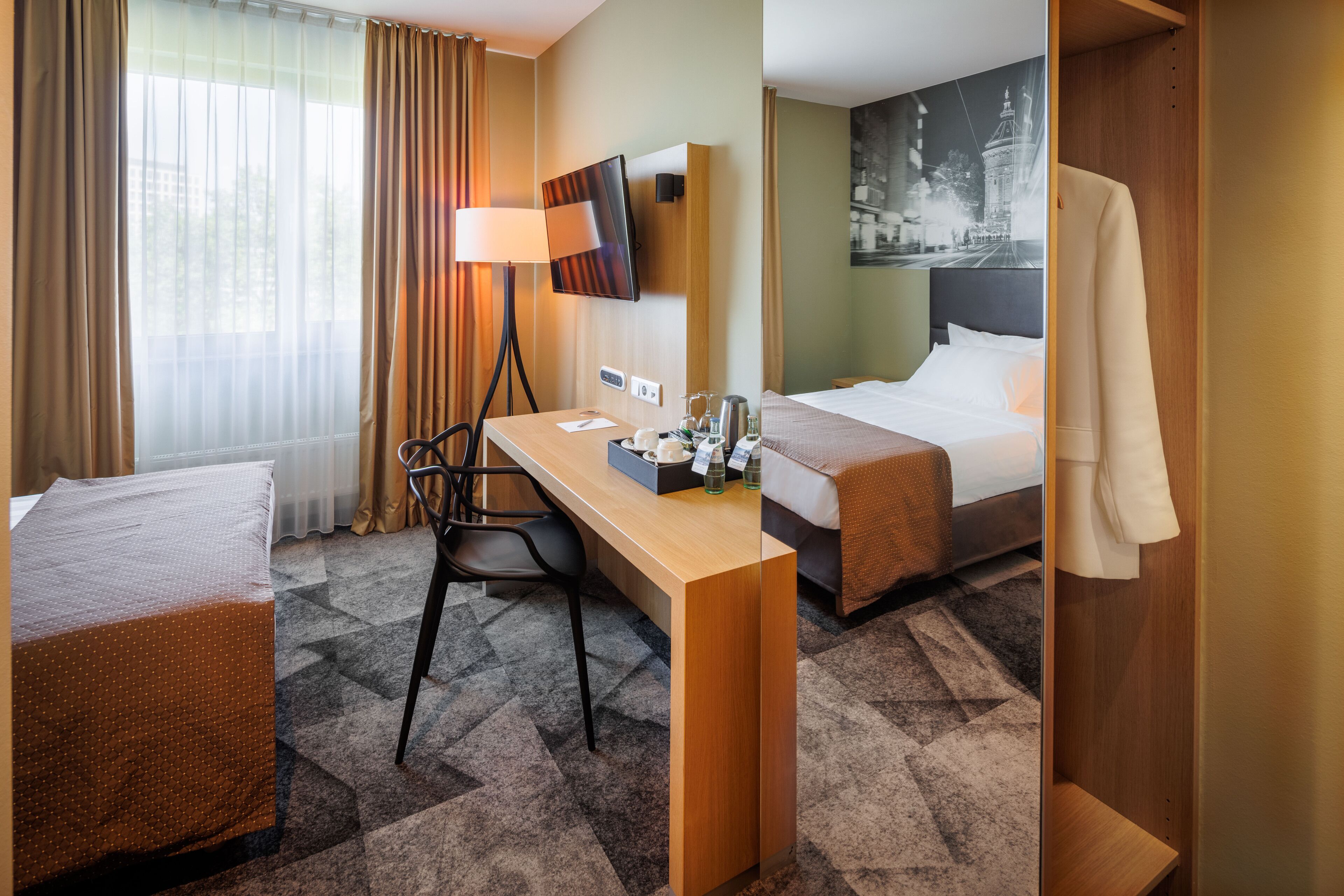 room (individual) | in-room safe, soundproofing, iron/ironing board, internet