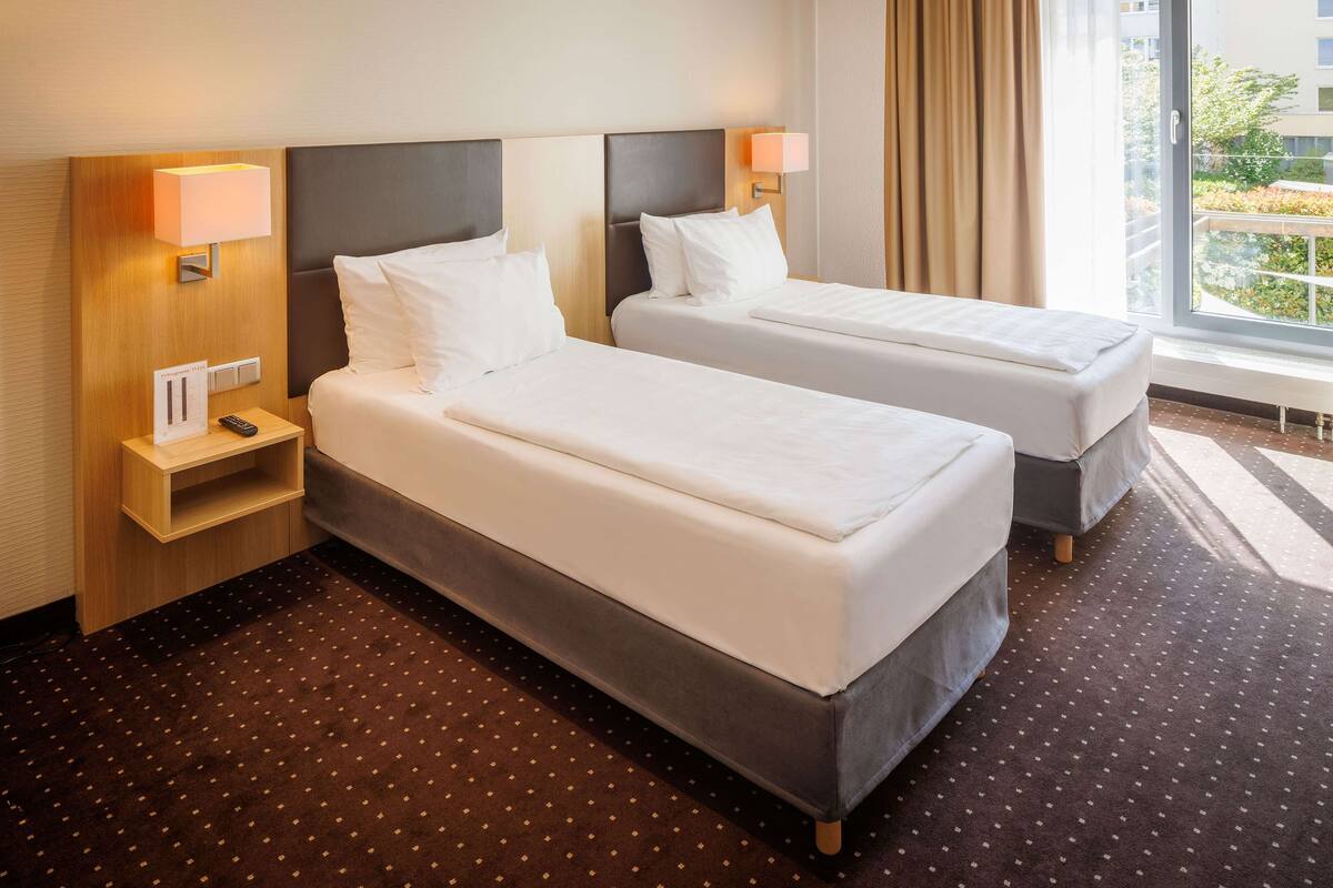 standard room | in-room safe, soundproofing, iron/ironing board, internet