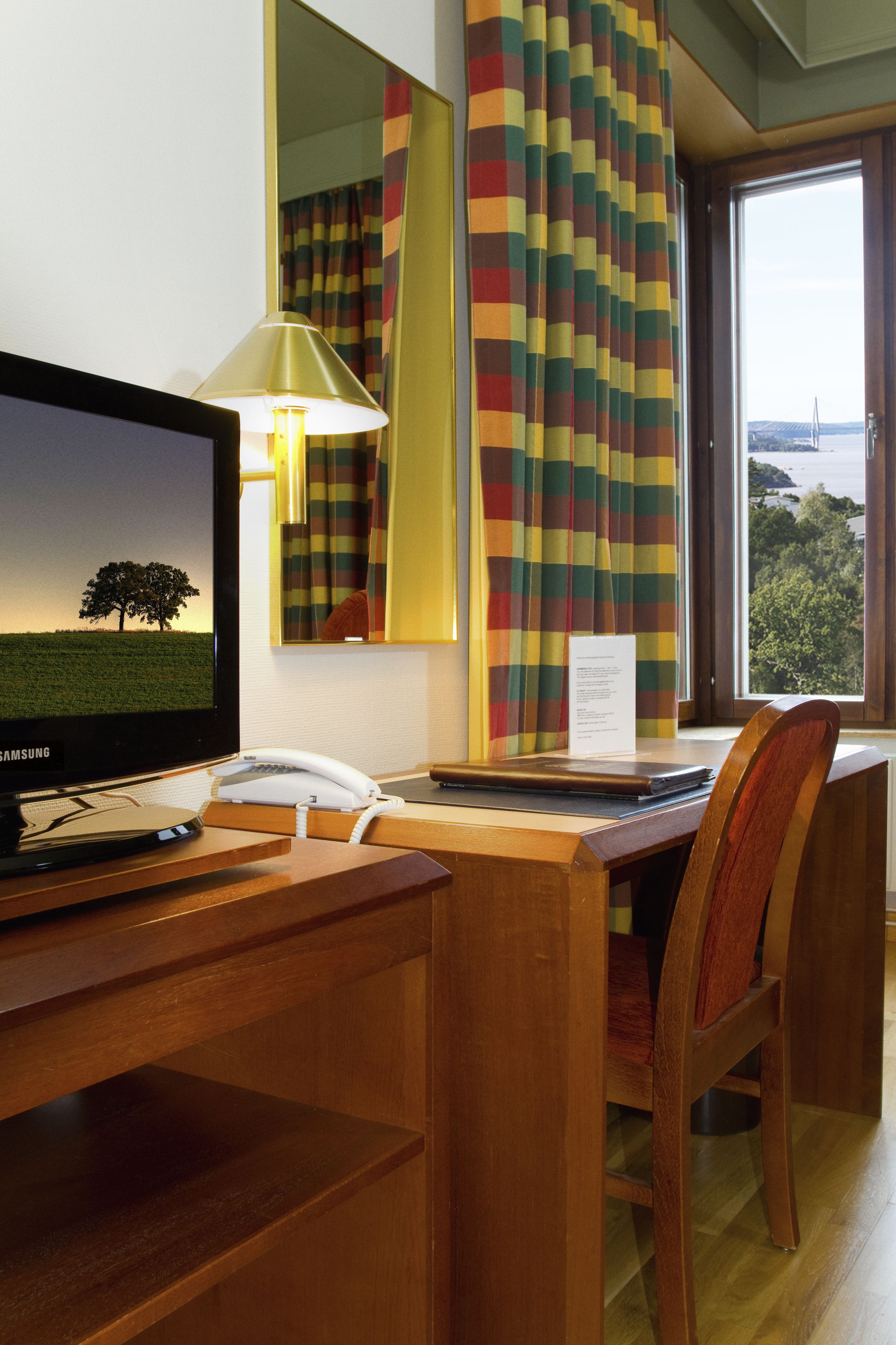 economy double room | in-room business centre